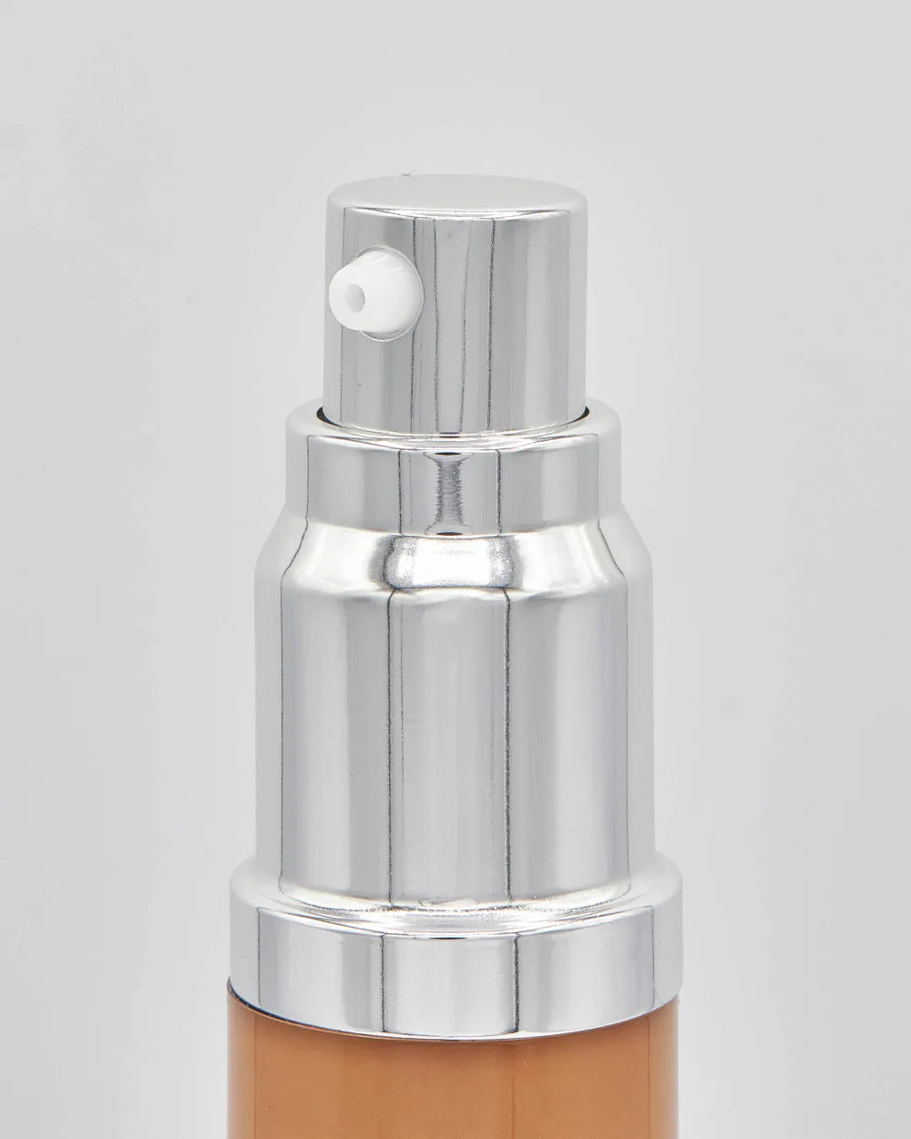 Sanft retuschierender Concealer mit Tee-Extrakten